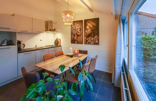 Heinkenszand House | 3 bedroom nice home in Heinkenszand