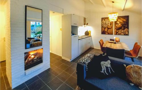 Heinkenszand House | 3 Bedroom Nice Home In Heinkenszand