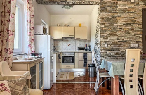 Sveti Anton House | 3 bedroom nice home in Malinska