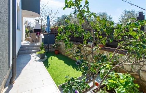 Liznjan House | 3 Bedroom Nice Home In Liznjan