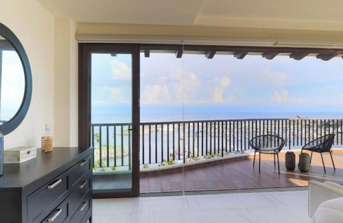 La Cruz de Huanacaxtle Apartment | 3 bedroom PH w/ocean, marina and mountain views, rooftop and private pool!