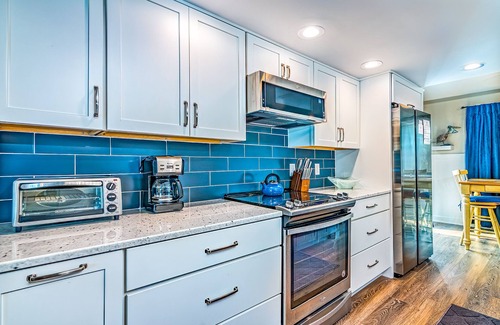 Bald Head Island Condo | 3 bedroom renovated condo in Royal James, community pool access! two balconies with forest views