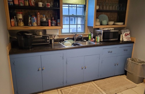 Huron House | 3-bedroom renovated home in lovely Huron. Includes: Wi-Fi & private beach.