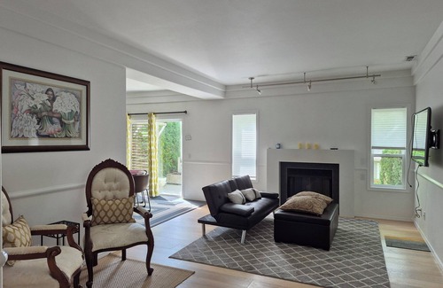 The Wedge House | 3-bedroom Retreat in Woodinville with WiFi