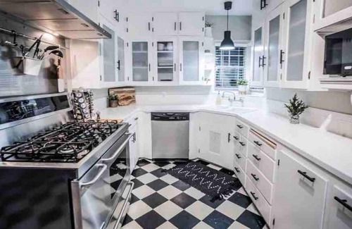 Lodi House | 3 Bedroom Retreat with Hot Tub near Downtown Lodi