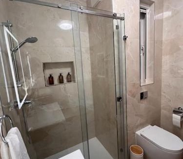 Bugibba Apartment | 3 Bedroom Seaside Luxury Accommodation - Sleeps 8