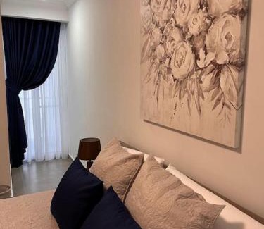 Bugibba Apartment | 3 Bedroom Seaside Luxury Accommodation - Sleeps 8