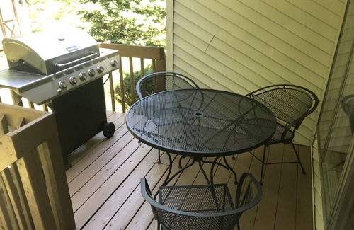 Ocean Pines House | 3-bedroom Senior week friendly Beach home just 15 minutes from Ocean City .