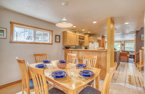 Shorepine Village House | 3 Bedroom Shorepine Home Near Beach Access with Bonus Room, Dog Friendly!