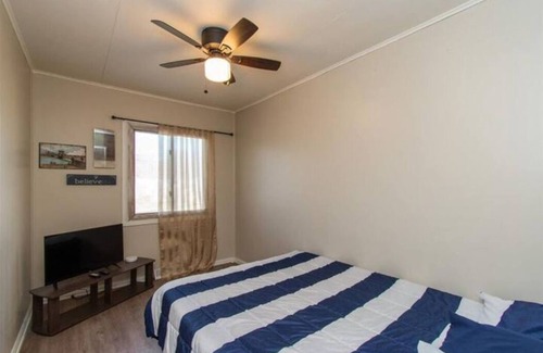 Southwest Area House | 3 Bedroom Slab home Located Close to I-380 Wifi, Netflix, Youtube TV