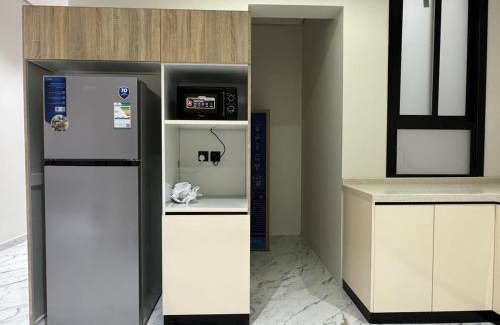 Al Malaz Apartment | 3-Bedroom Spacious Apartment - 3B