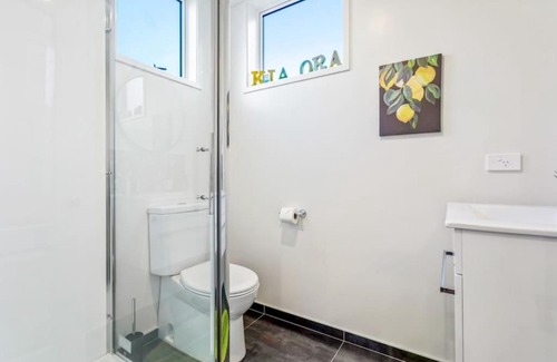 Hobsonville House | 3 Bedroom Stunner in Hobsonville - WiFi - Netflix