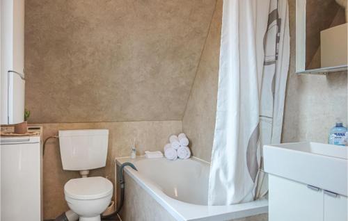 Bad Arolsen House | 3 Bedroom Stunning Home In Bad Arolsen