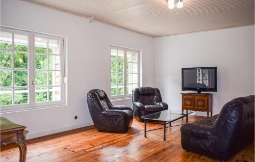 Pommerit-Jaudy House | 3 Bedroom Stunning Home In Langoat