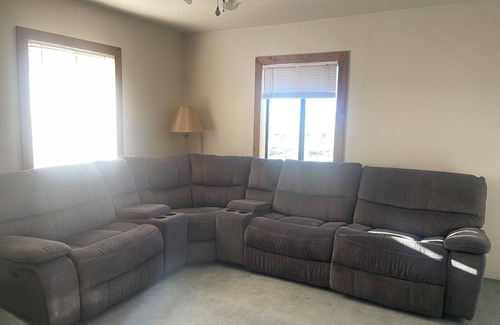 Redvale Apartment | 3-bedroom top floor apartment in the heart of Dry Creek Basin.