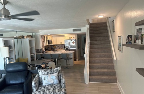 Indian Shores House | 3-bedroom townhome in terrific Indian Shores with AC with room to sleep