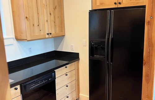 Downtown Park City House | 3-bedroom townhome in Park City, close to town and Deer Valley with 2 car garage