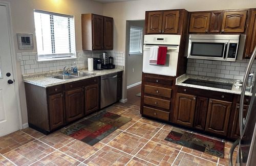Truth or Consequences House | 3-Bedroom House Near Lakes, a River, Mountains, Hot Springs, and More!