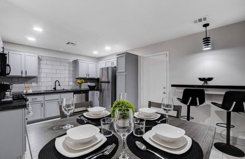 Sunrise Manor House | 3-Bedroom Vacation Home just 9 Minutes from Las Vegas Motor Speedway