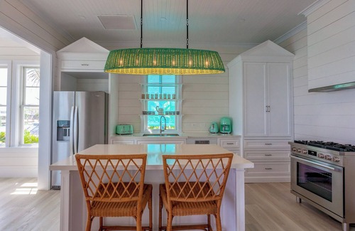 Hope Town Villa | 3-bedroom Villa at Sunset Point Abaco - Surf Inn Villa # 2