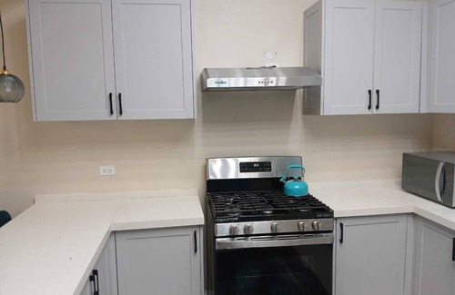 Little London Villa | 3-bedroom villa in peaceful Little London with WiFi, AC. Enjoy