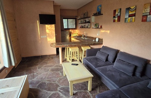 Tnine Ourika Villa | 3-bedroom villa in charming Ourika with AC, pool and 6000 m2 of amazing garden