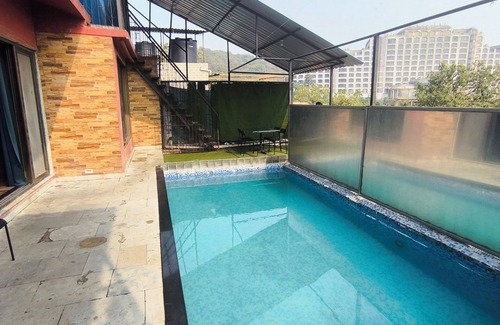 Aarey Colony Villa | 3-bedroom villa in terrific Mumbai with WiFi, AC