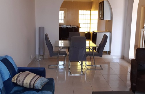 Kololi House | 3 Bedroom Villa with a Beach across the road