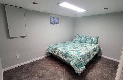 Wheaton House | 3 bedroom w indoor pool hotub