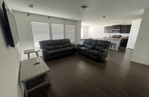 Fultondale House | 3 bedroom with large backyard