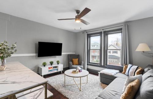 Windsor Apartment | 3 bedroom with laundry and parking at Windsor