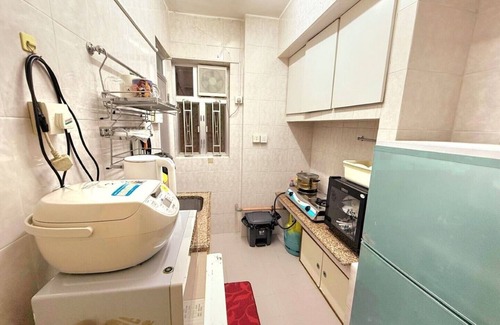 Yau Ma Tei Apartment | 3 Bedrooms apartment beside metro fit for big group /family near Temple Street