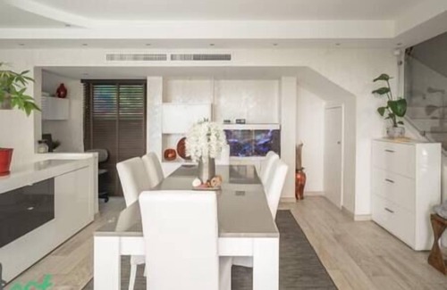Ventabrun House | 3 Bedrooms Apartment/Villa - Private Pool, Garden