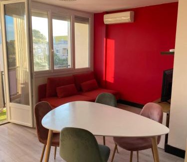 Saint-Martin Apartment | 3 bedrooms apt near train & city center