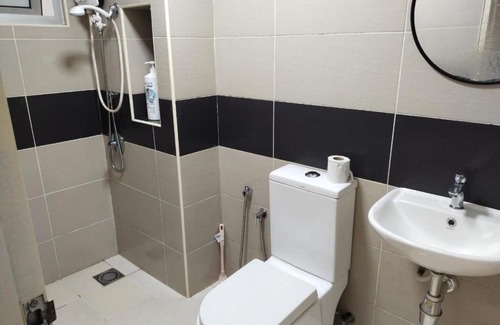 Kampung Sungai Raya Apartment | 3 bedrooms big house saville cheras MRT with balcony