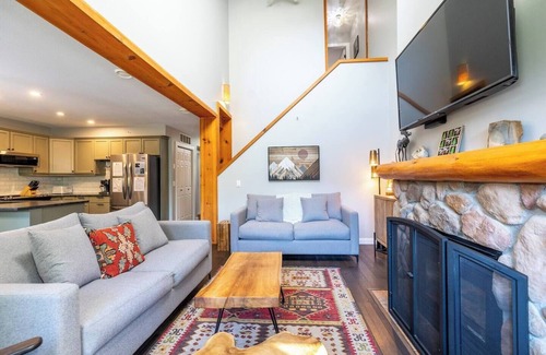East Kootenay Condo | 3 Bedrooms l Sleeps 7 Adults l Hot Tub