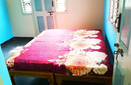 Bengaluru House | 3 BHK Property accomodates 8 people