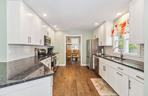 Michigan City House | 3+Br/2.5Ba + Den in Beachwalk -Sleeps 10- Steps to Lake Michigan! Fully Equipped