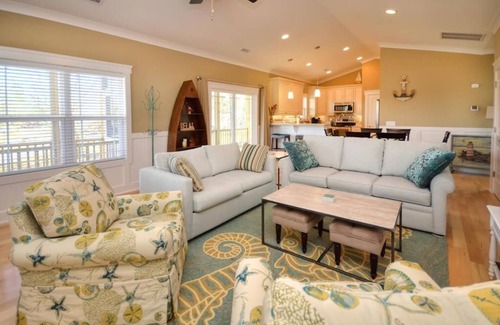 Tranquil Harbour House | 3 BR/2.5BA - Pool, Pool Heating (April-October Only), Water Views, Sleeps 8