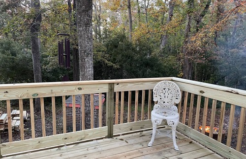 St. James House | 3 BR 2 BA. Gated community w/Amenities & Water View