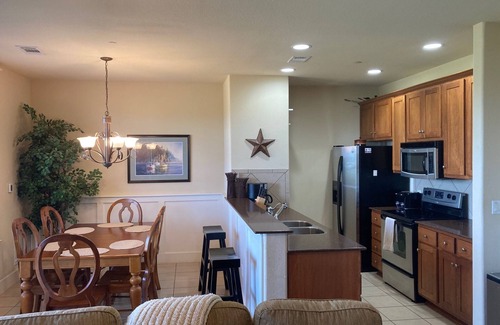 Jonestown Condo | 3 BR/2 BA Villa Hollows Luxury Resort/Lake Travis