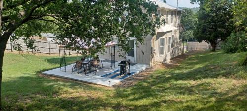 Tulsa House | 3-Br 2-Bath Family-Friendly Home -10 Min to Tulsa