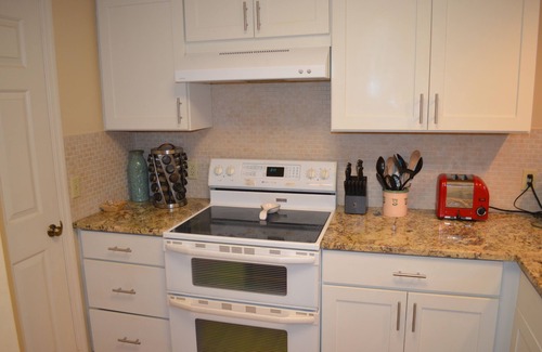 Sea Pines Villa | 3 BR 3.5 Bath Lakefront Villa, Free Bikes