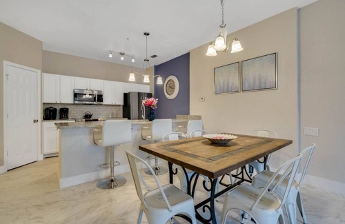 Windsor Hills Condo | 3-BR Condo | 2 Miles to Disney | Steps to Pool & Water Park