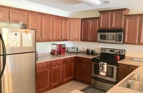 Alexander City Condo | 3 BR condo with dedicated deep water boat slip!