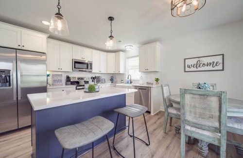 Mount Holly House | 3-BR Cozy Mt. Holly River Retreat —Fire Pit—USNWC!