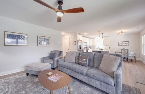 Mount Holly House | 3-BR Cozy Mt. Holly River Retreat —Fire Pit—USNWC!