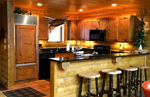 Boyne City Cabin | 3 BR - Custom Mountain Log Cabin, Private Rustic Retreat, Sleeps 9 . Book now!