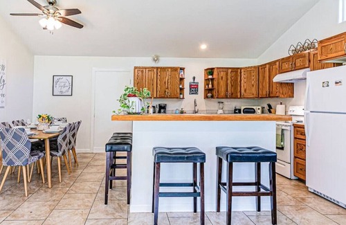 Keaau House | 3 BR Free Parking, Billiard, Games,1gb Internet.