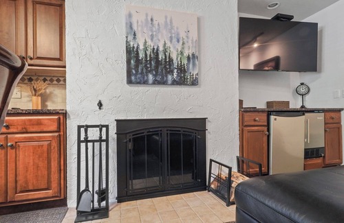 Boyne Falls Condo | 3 BR Mountain Villa | Community Pool | 3 BR | Steps to Boyne Mountain Resort